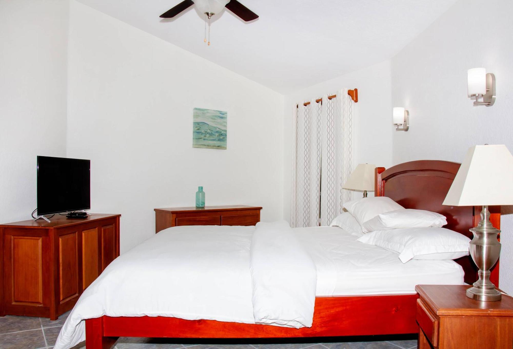 White Sands Cove San Pedro  Room photo